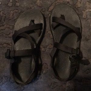 Men’s size 9 chacos